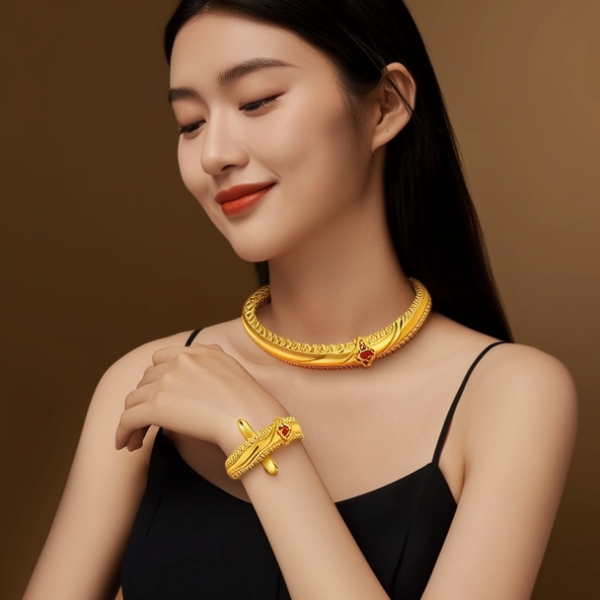 戴黄金首饰图片